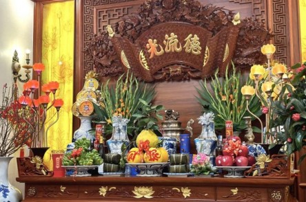  Bàn Thờ Tổ Tiên Đặt Ở Đâu Chuẩn Phong Thủy? 7 Vị Trí Giúp Gia Đạo Bình An, Tài Lộc Vượng